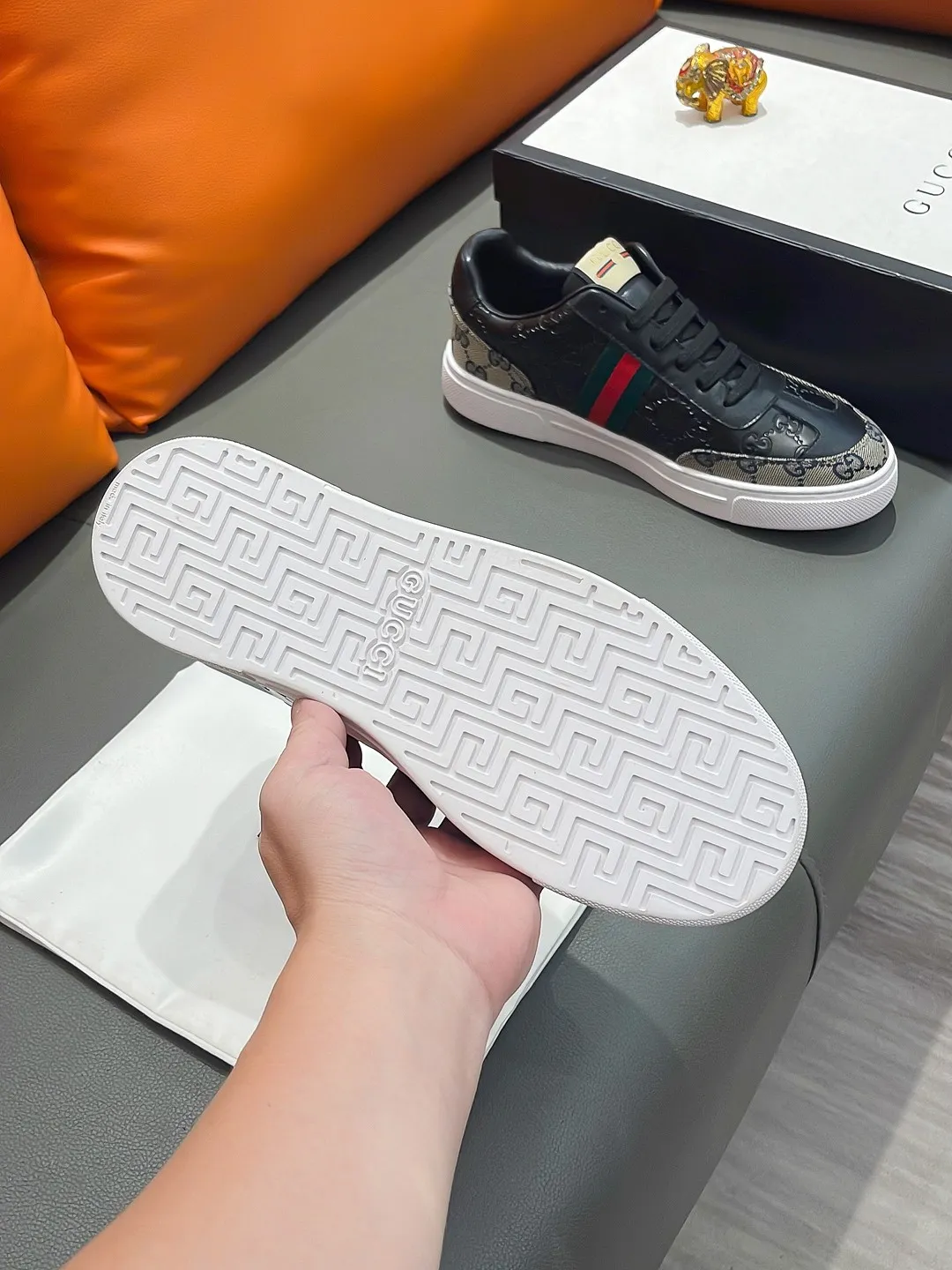 Men's shoes GUCCI "Gucci" P400 Regular size: 38-44 (casual shoes) Product materials: Selected cowhide upper, soft sheepskin lining; original outsole.